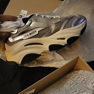 Womens Steve madden chunky shoes